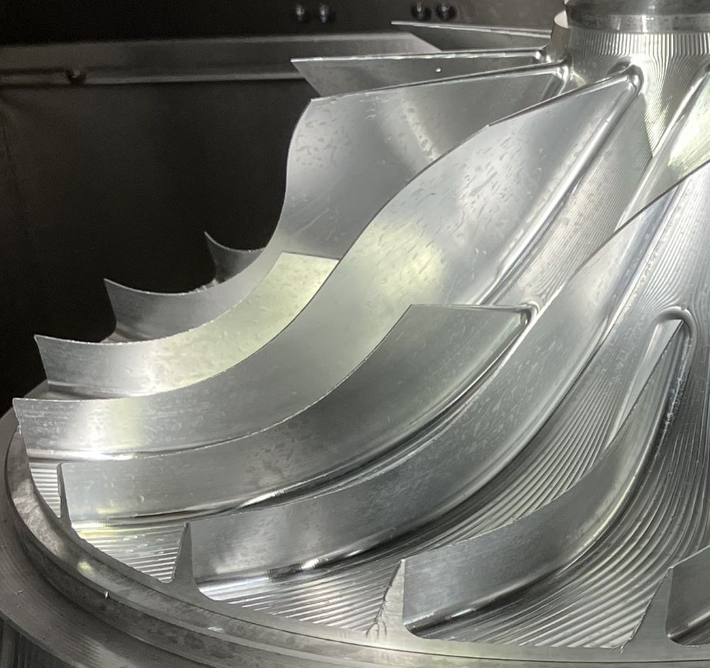 Impeller mit Flankengefrästen Haupt- und Zwischenschaufeln aus Aluminium, 5-Achs-Fräsbearbeitung